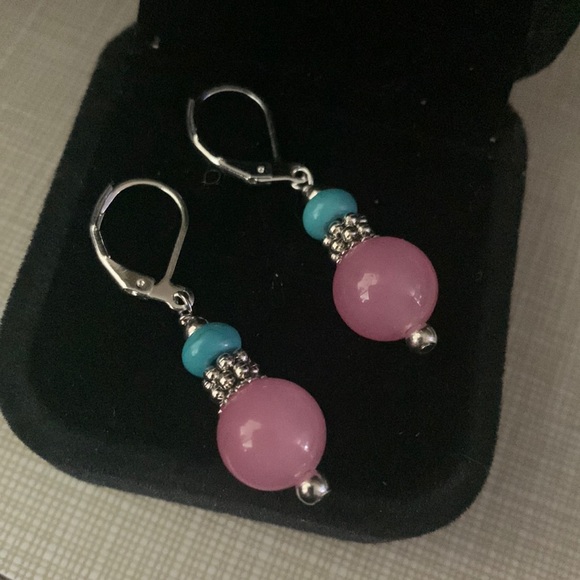 New pretty 8/9 mm pink Jade and 1mm turquoise beads lever back earrings - Picture 5 of 11